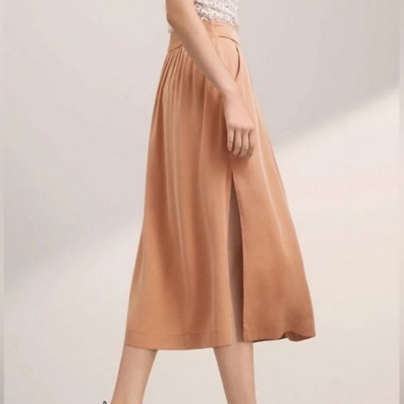 Aritzia Wilfred Gabrielle Midi Coastal Beige Slits Pockets Skirt Size XXS - Picture 2 of 9